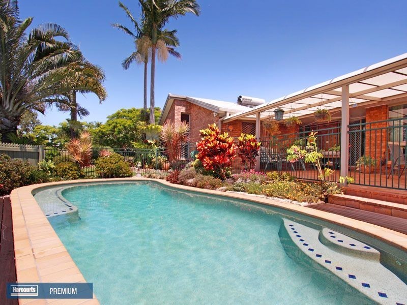 8 Turnberry Crescent, Albany Creek QLD 4035