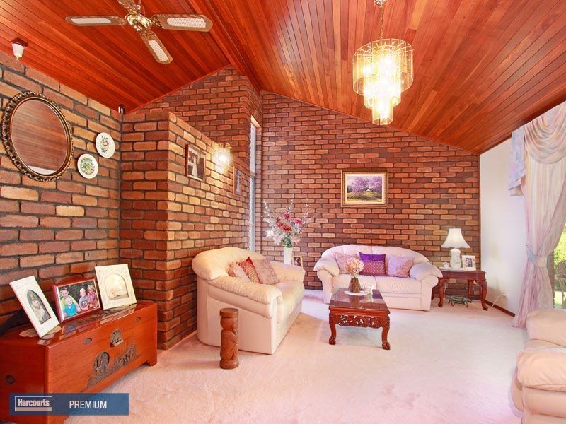 8 Turnberry Crescent, Albany Creek QLD 4035