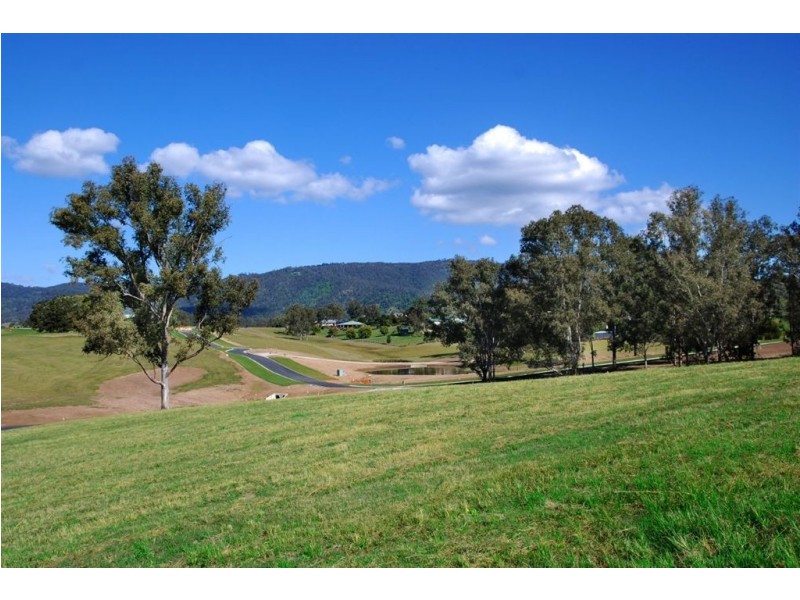 6 Haigh Crescent, Samford Valley QLD 4520