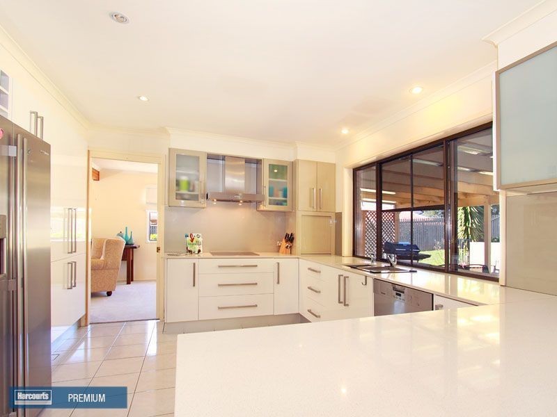 26 Gleneagles Crescent, Albany Creek QLD 4035