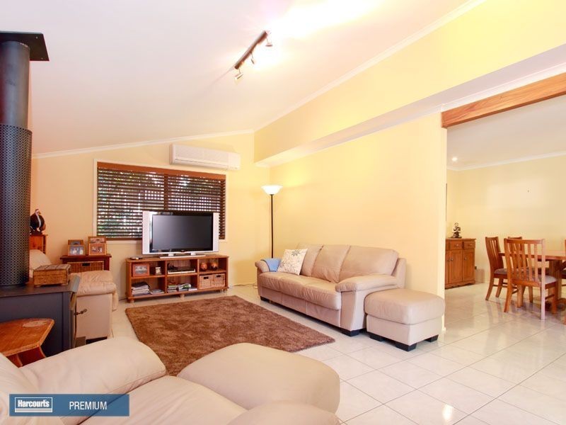 26 Gleneagles Crescent, Albany Creek QLD 4035