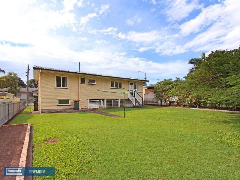 20 Lindale Street, Chermside West QLD 4032
