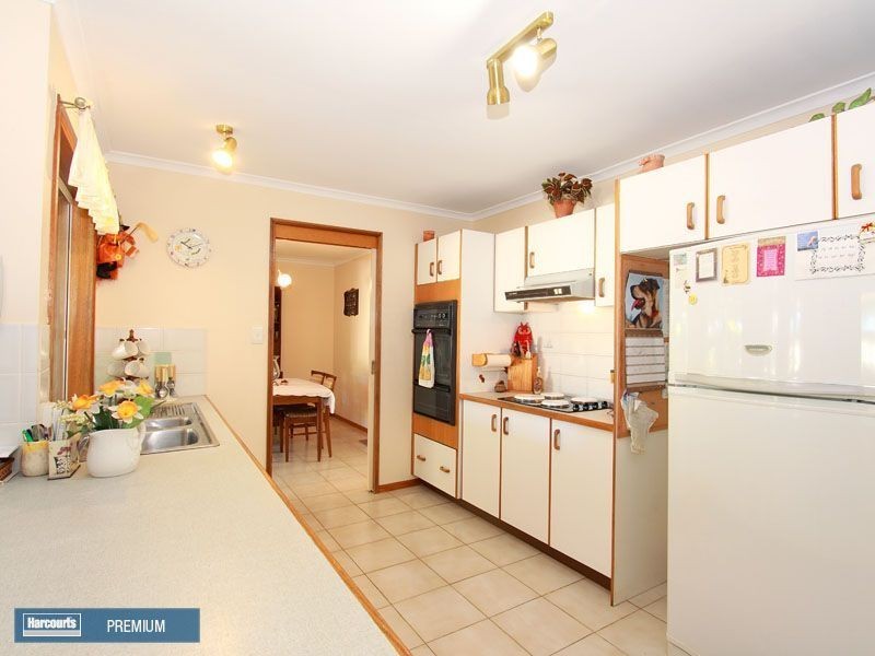 6 Peacock Street, Albany Creek QLD 4035