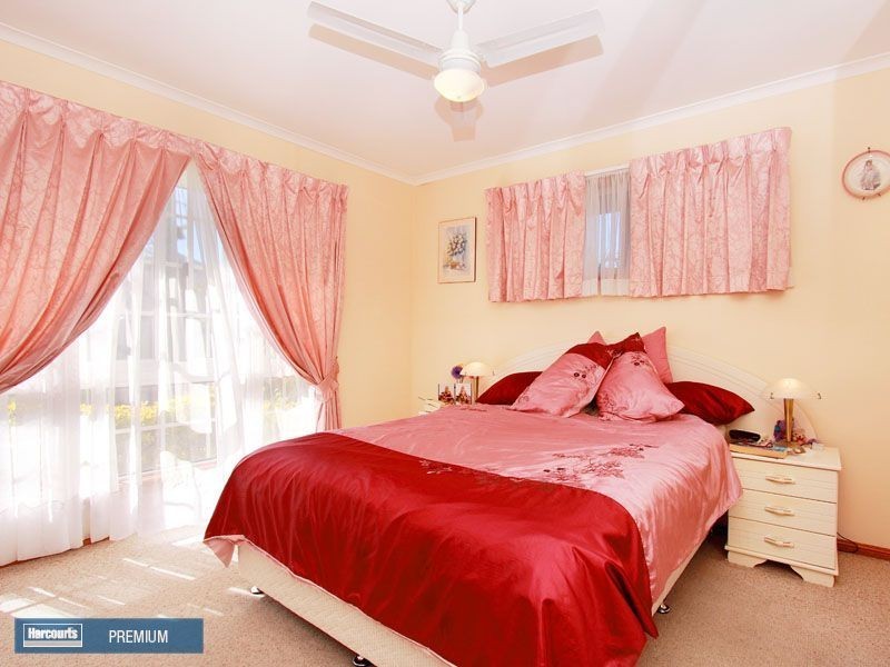 6 Peacock Street, Albany Creek QLD 4035