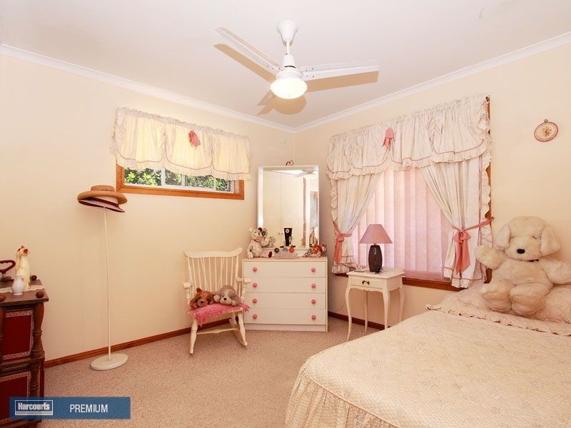 6 Peacock Street, Albany Creek QLD 4035