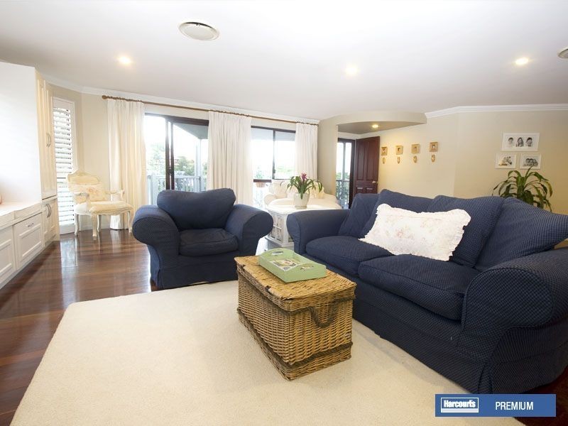 10 Midson Street, Petrie QLD 4502