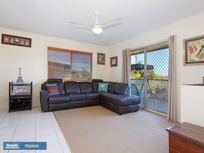 5 Tarnook Drive, Ferny Hills QLD 4055