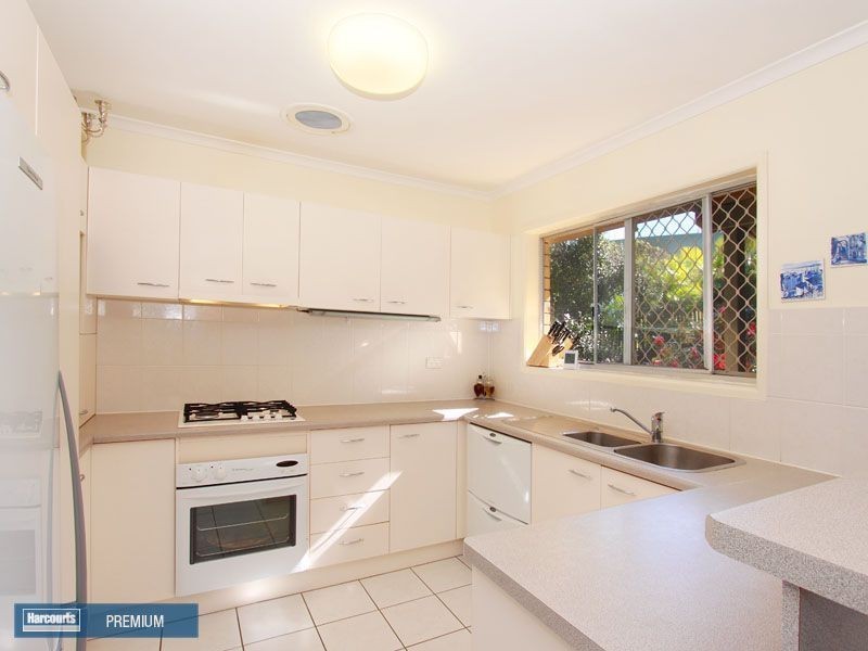 5 Tarnook Drive, Ferny Hills QLD 4055
