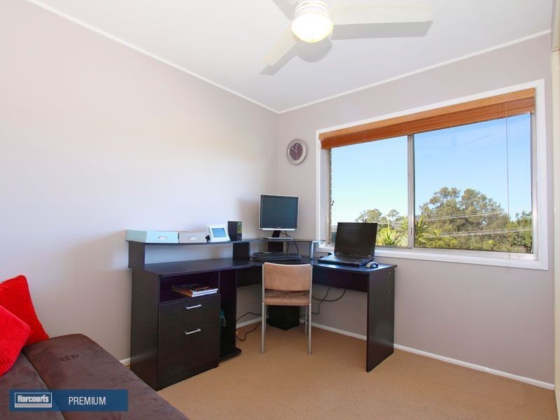 5 Tarnook Drive, Ferny Hills QLD 4055