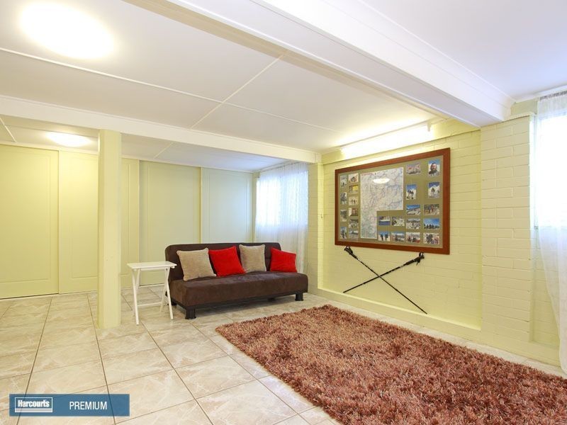 5 Tarnook Drive, Ferny Hills QLD 4055