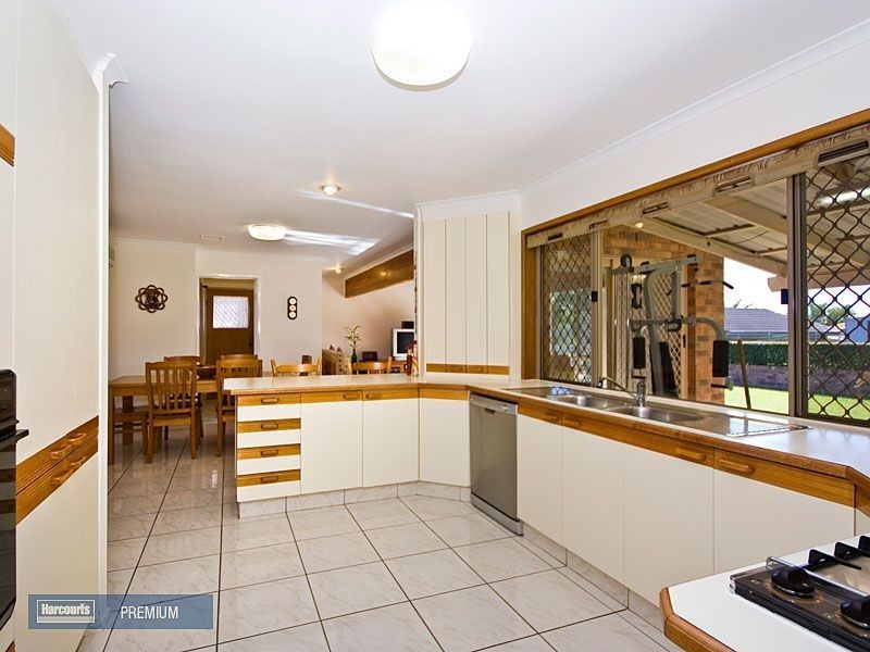 12 Turnberry Crescent, Albany Creek QLD 4035