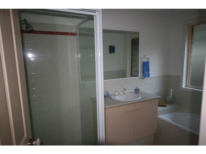 49 Oxford Crescent, Bridgeman Downs QLD 4035