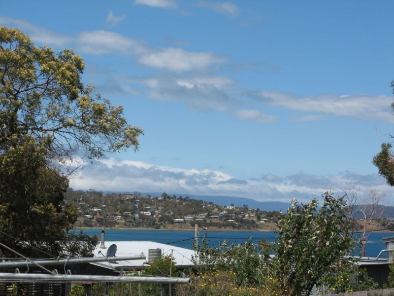 9 Falcon Street, Primrose Sands TAS 7173