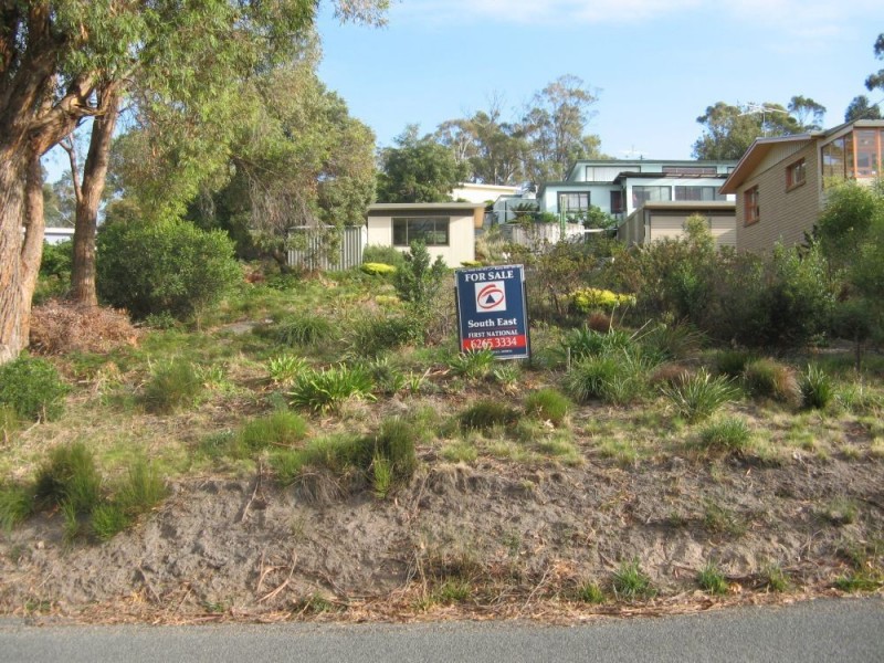 102 Linden Road, Primrose Sands TAS 7173