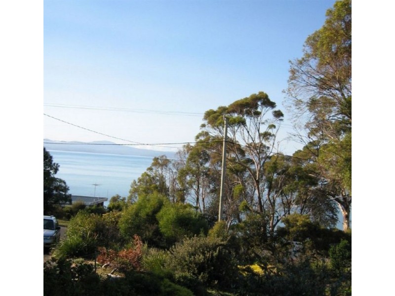 102 Linden Road, Primrose Sands TAS 7173