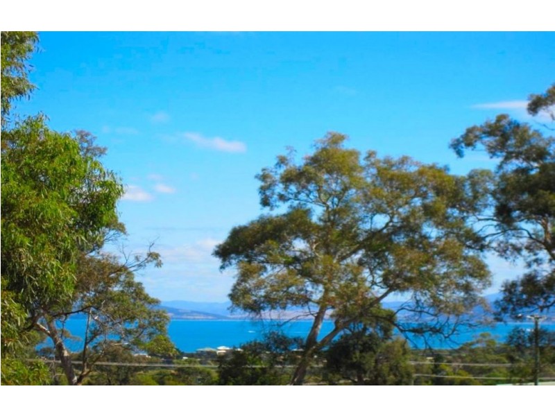 2 Olinka Court, Carlton TAS 7173