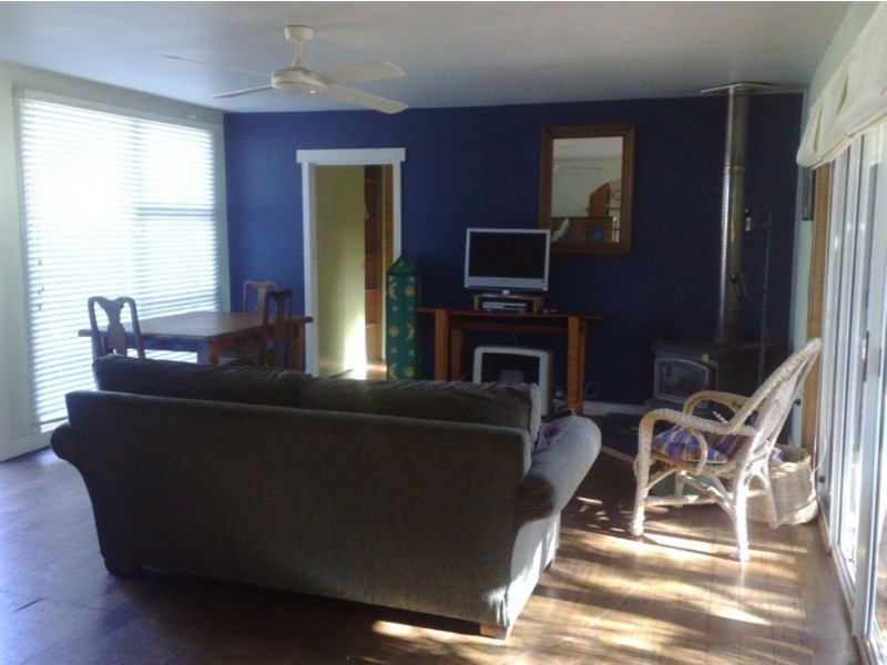 16 Erle Street, Carlton River TAS 7173