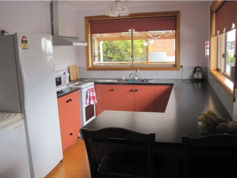 9 Carlton Beach Road, Dodges Ferry TAS 7173