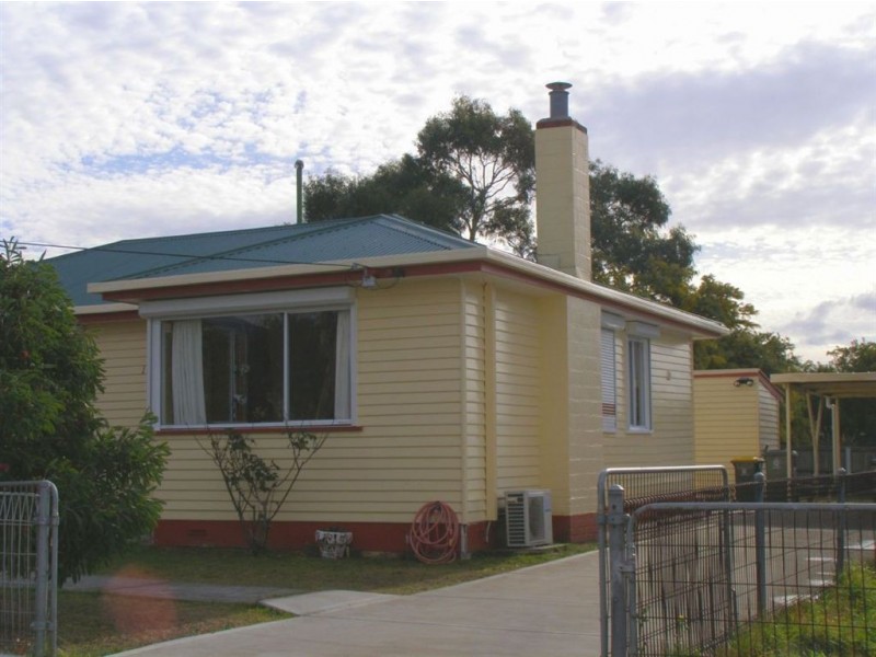 1 Negara Crescent, Goodwood TAS 7010