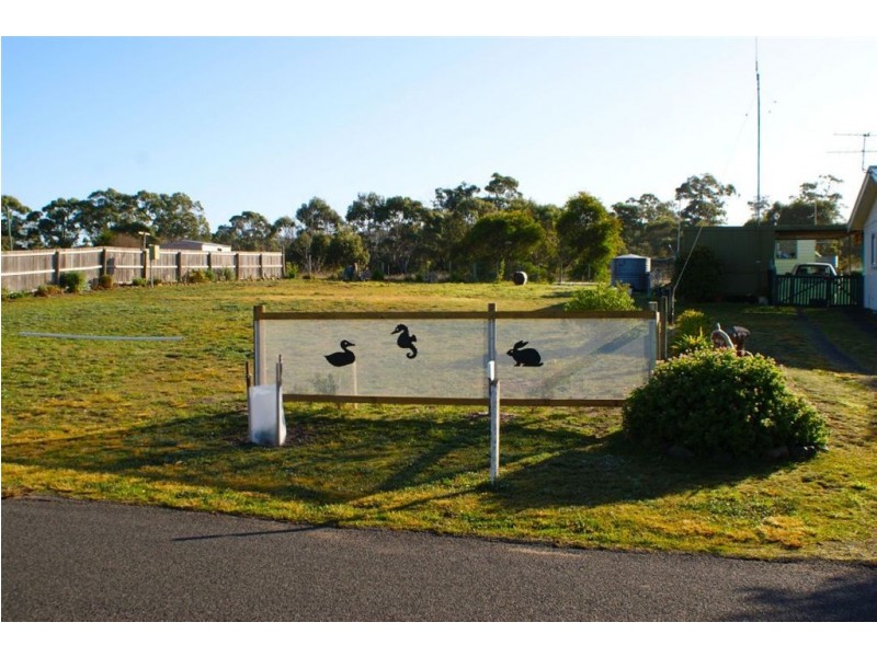 22 Erle Street, Carlton River TAS 7173