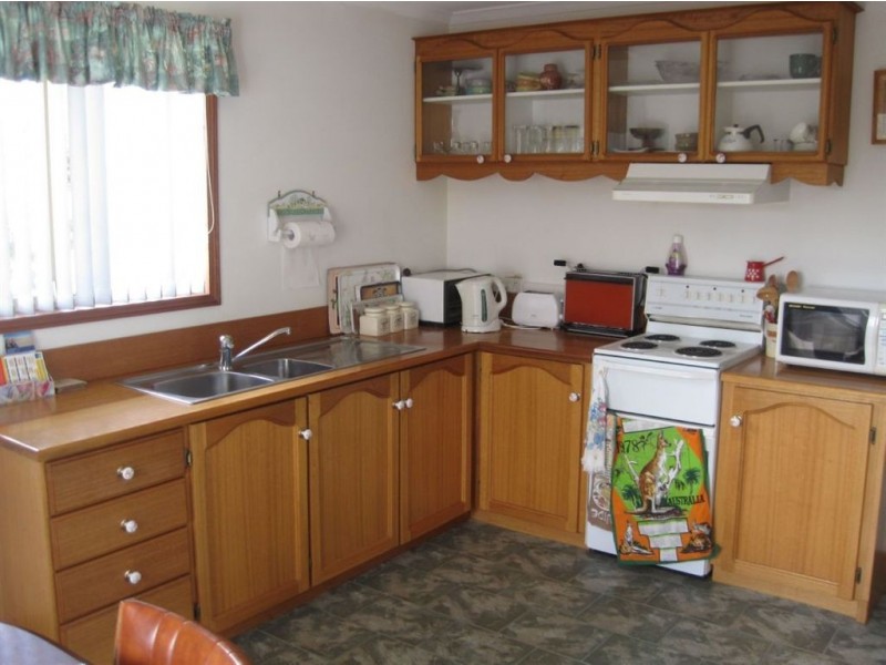 6 Carlton Beach Road, Dodges Ferry TAS 7173