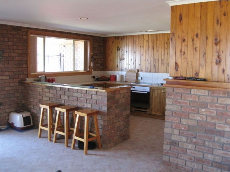 - Whynyates Street, Oatlands TAS 7120