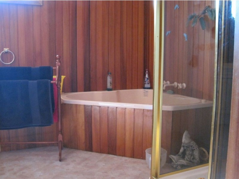 - Whynyates Street, Oatlands TAS 7120