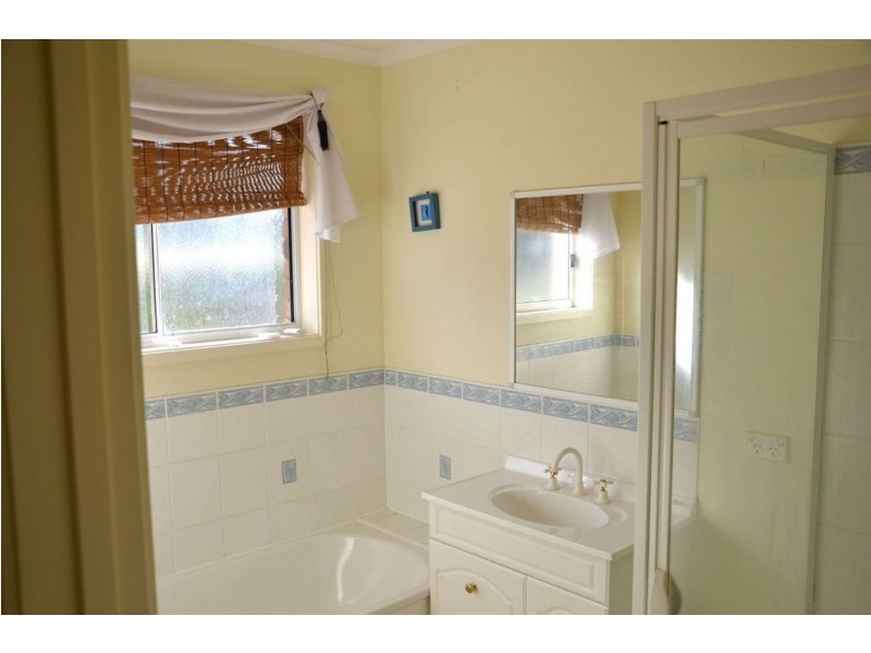 5 Lakeland Drive, Lewisham TAS 7173