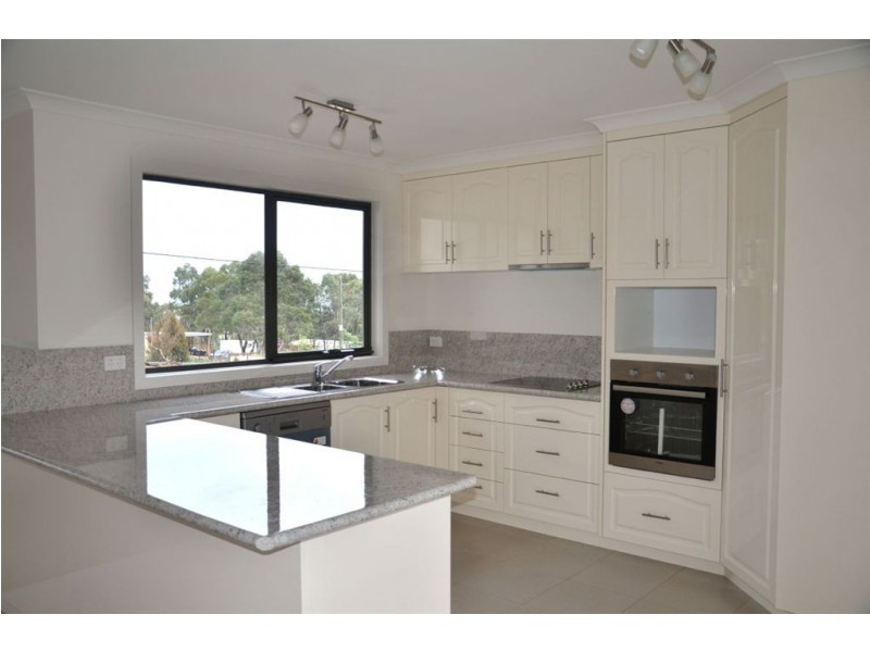 8 Provence Drive, Carlton TAS 7173