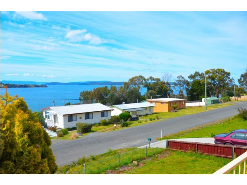 16 Carlton Bluff Road, Primrose Sands TAS 7173