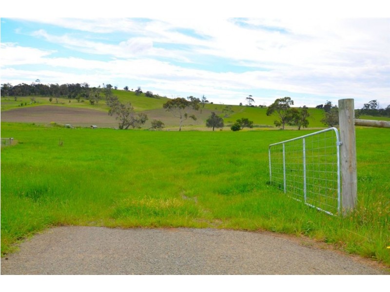 28 Okines Road, Dodges Ferry TAS 7173