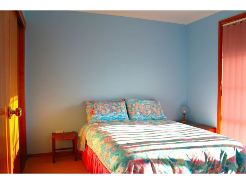 24 Sandy Point Avenue, Dodges Ferry TAS 7173