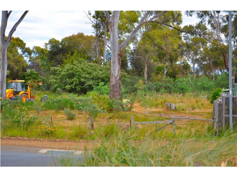 3 Esplanade, Seven Mile Beach TAS 7170