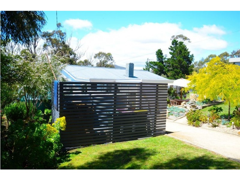 9 Longs Road, Boomer Bay TAS 7177