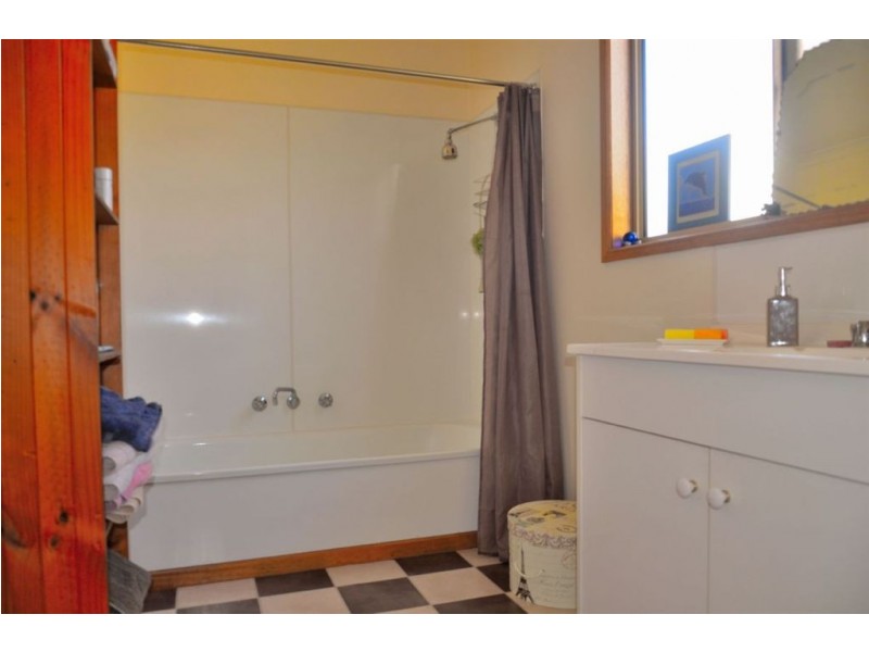 13 Third Avenue, Dodges Ferry TAS 7173