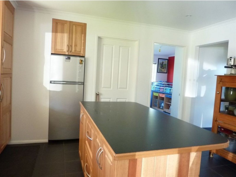 5 Young Street, Carlton TAS 7173