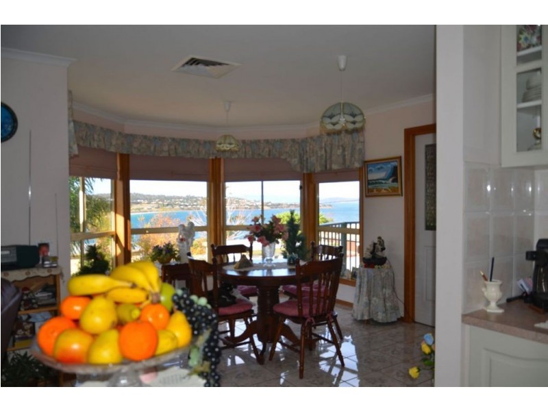 17 Sea Eagle Road, Primrose Sands TAS 7173