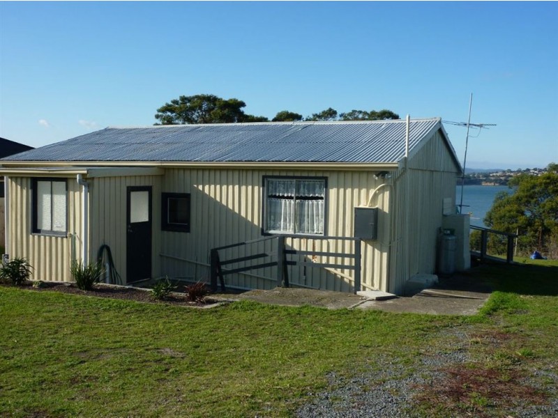 435 Shark Point Road, Penna TAS 7171