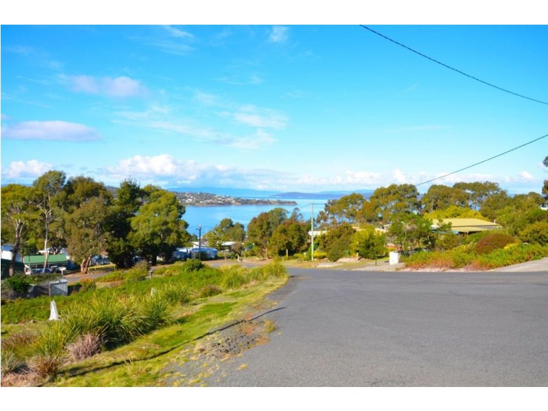 9 Kestrel Street, Primrose Sands TAS 7173