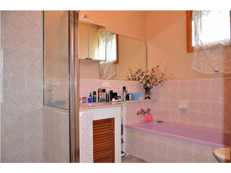 24 Melaleuca Drive, Blackmans Bay TAS 7052