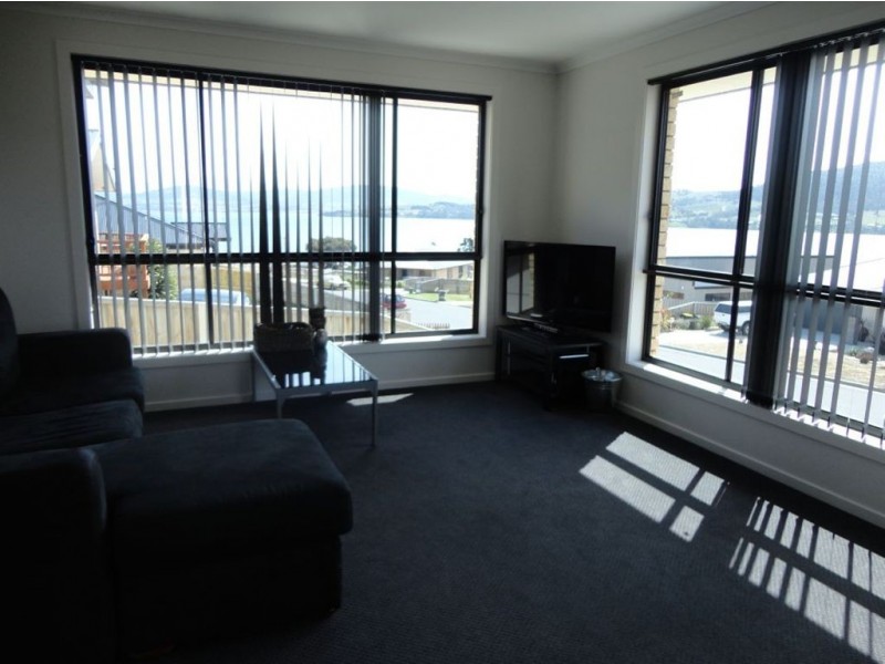 2/62 Reynolds Road, Midway Point TAS 7171