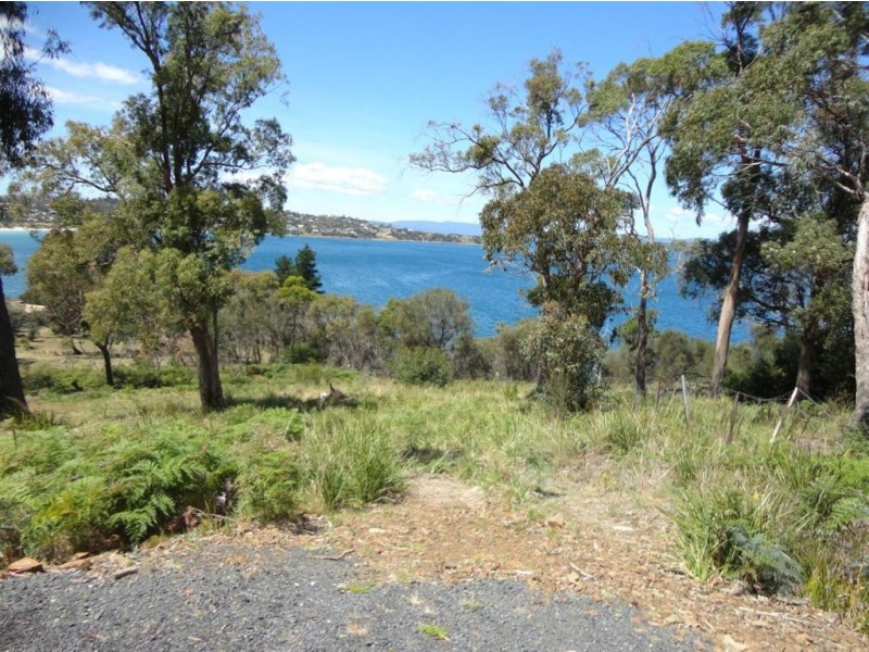 1 Carlton Bluff Road, Primrose Sands TAS 7173