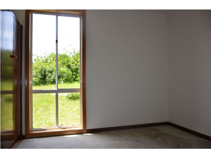 5 Morley Parade, Triabunna TAS 7190