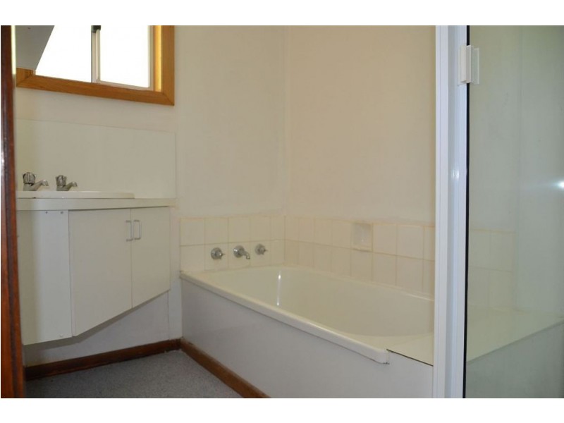 5 Morley Parade, Triabunna TAS 7190