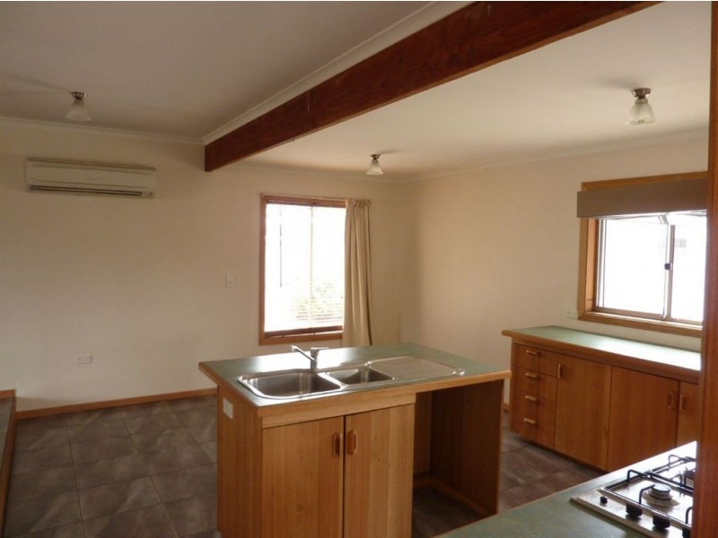 33 Tenth Avenue, Dodges Ferry TAS 7173