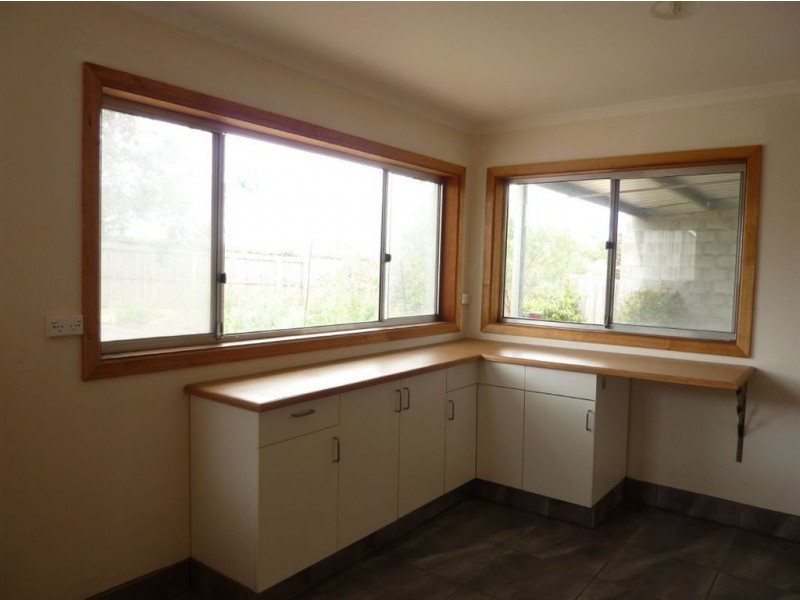 33 Tenth Avenue, Dodges Ferry TAS 7173
