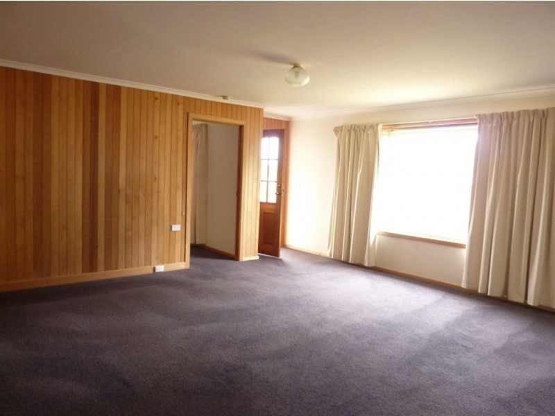 33 Tenth Avenue, Dodges Ferry TAS 7173