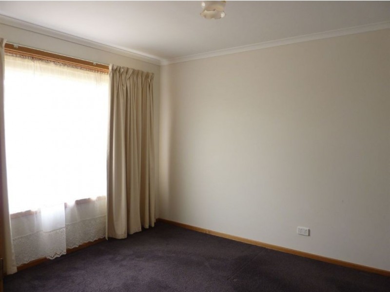 33 Tenth Avenue, Dodges Ferry TAS 7173