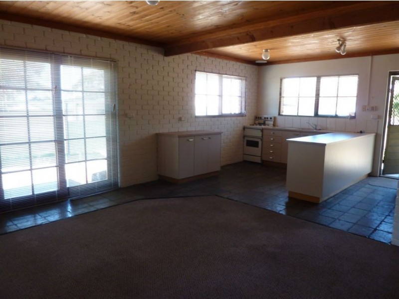 8 Oak Street, Primrose Sands TAS 7173