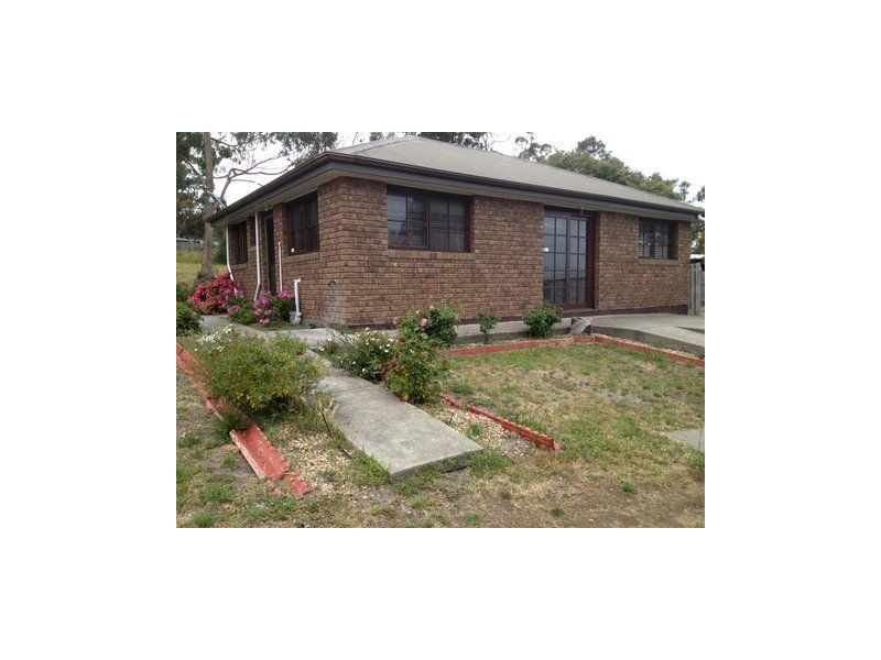 8 Oak Street, Primrose Sands TAS 7173